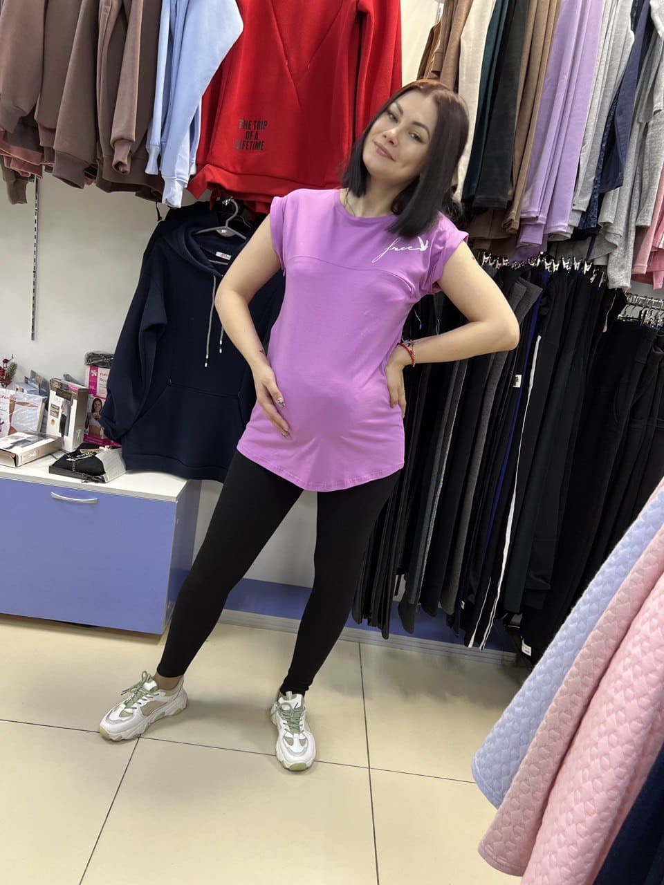 Футболка для будущих и кормящих мам
