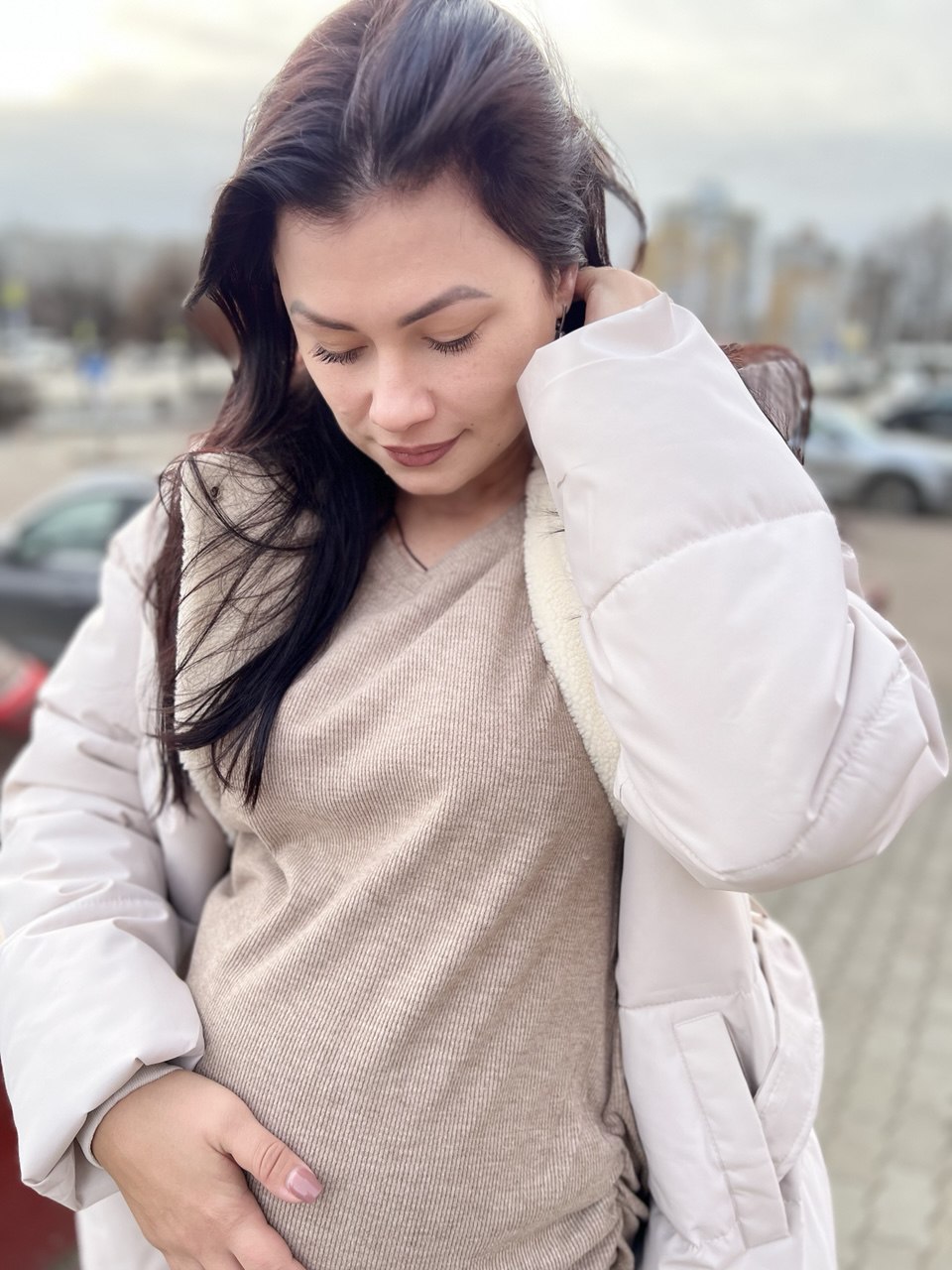 Костюм из кашемира в рубчик для будущих мам